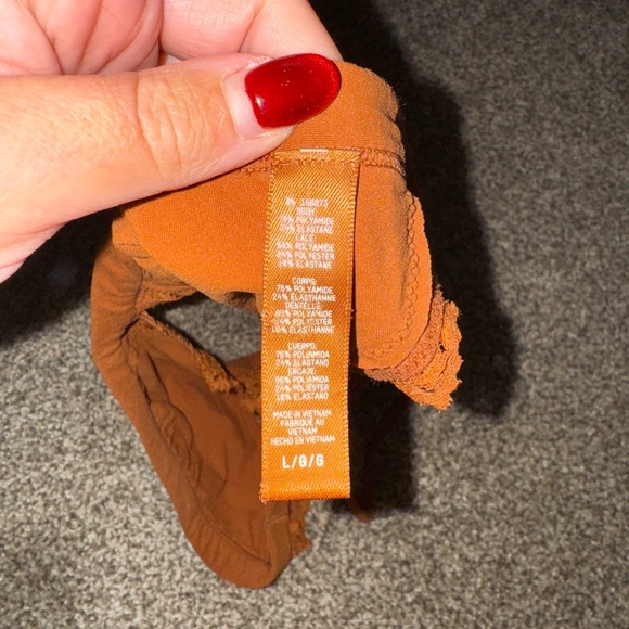 SKIMS Fits Everybody Lace Triangle Bralette - Bronze - Picture 3 of 3